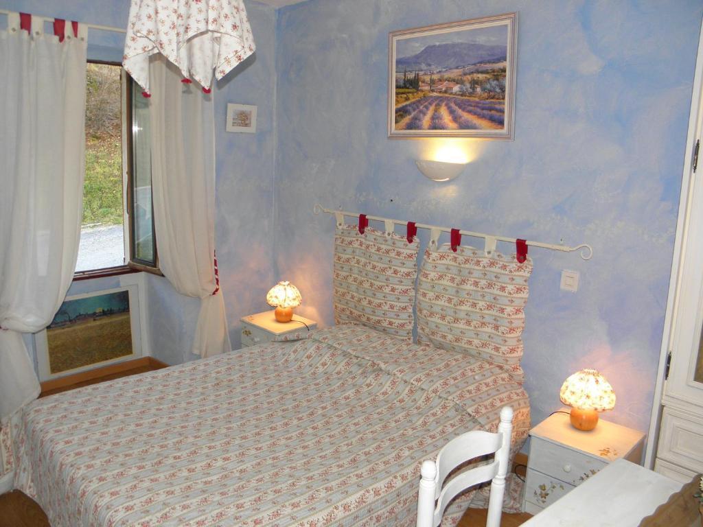 Gite Auberge Les Terres Blanches De Meolans Room photo