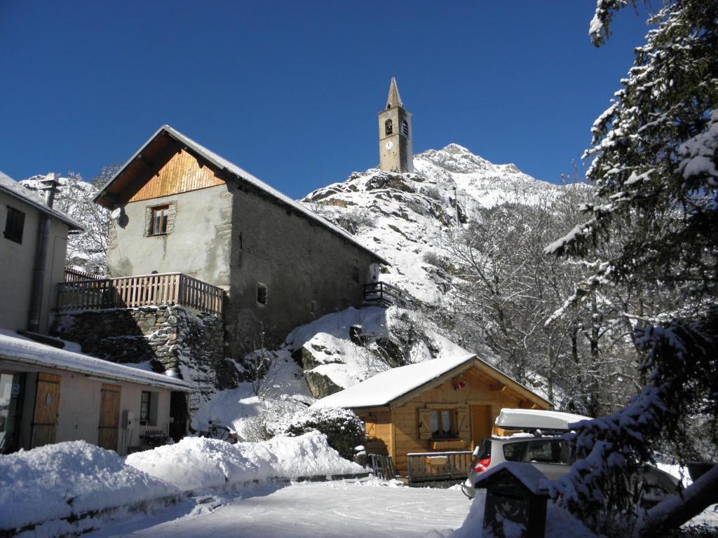 Gite Auberge Les Terres Blanches De Meolans Exterior photo