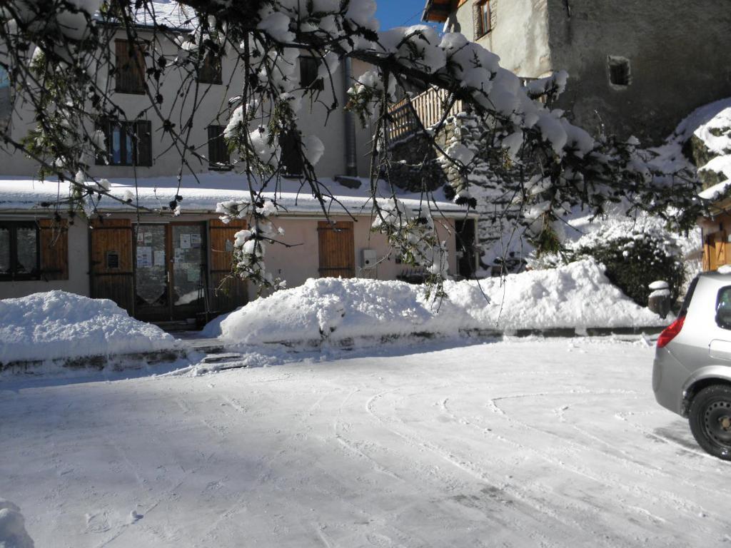 Gite Auberge Les Terres Blanches De Meolans Exterior photo