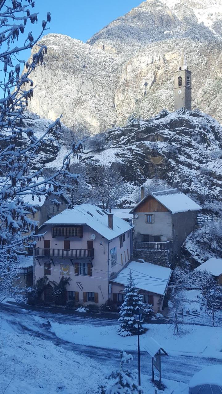 Gite Auberge Les Terres Blanches De Meolans Exterior photo